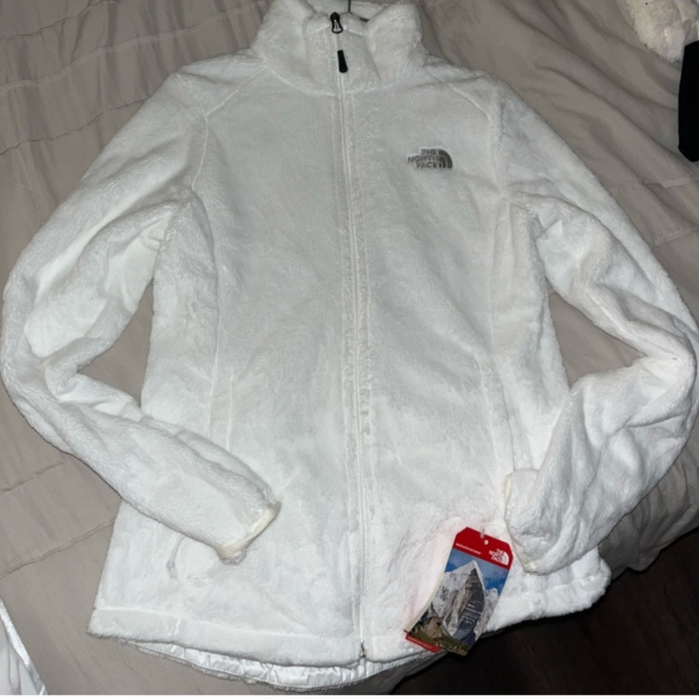 ISO size Medium Women's Northface Osito in White